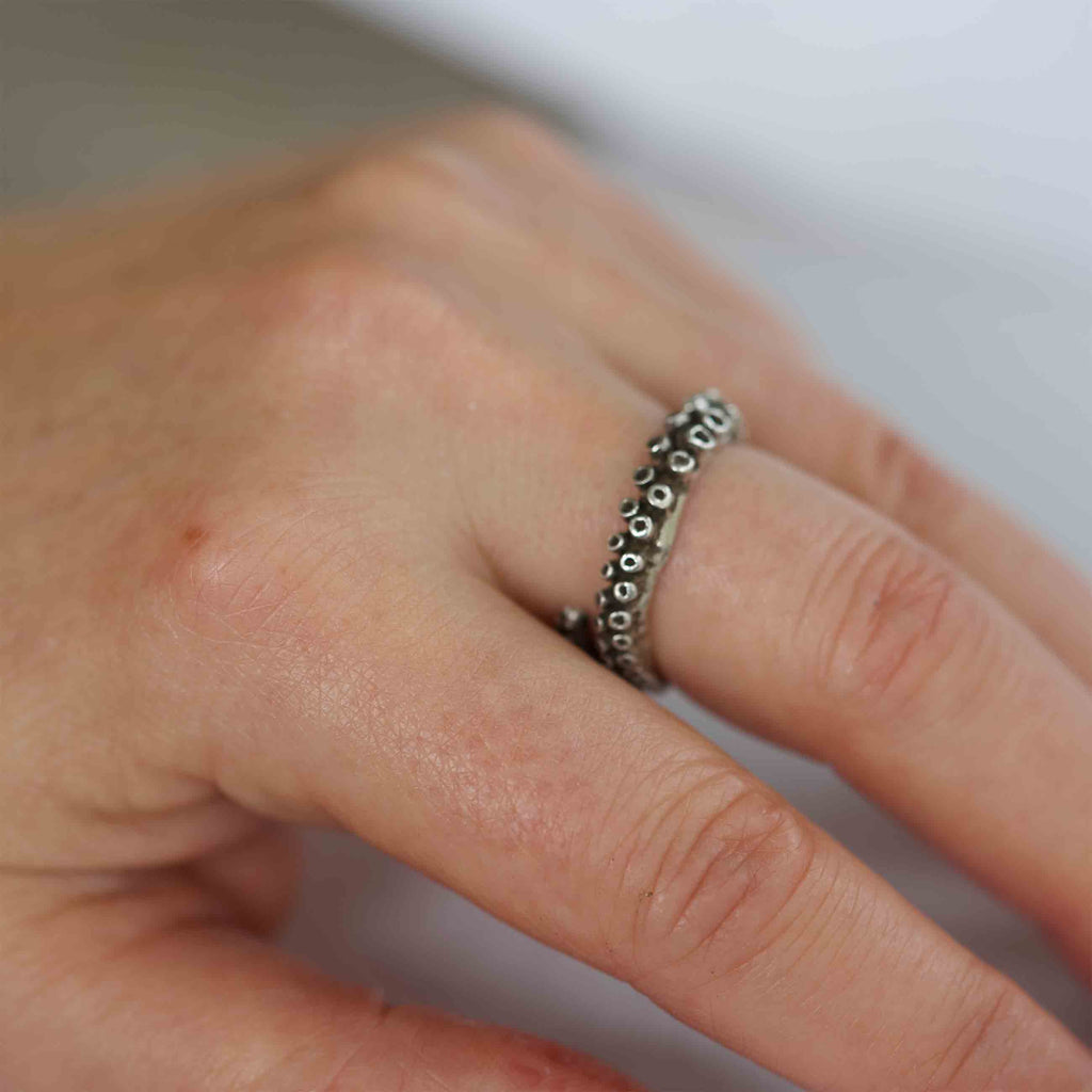 Small octopus tentacle ring in sterling silver, design detail view