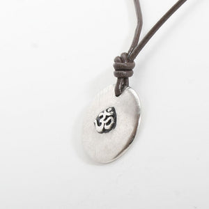 Pewter OM Pendant Sanskrit symbol Hindu Yoga Reiki Art - Zulasurfing Jewelry
 - 3