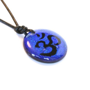 Dichroic Glass pendant OM Aum Yoga Reiki pendant Ohm - Zulasurfing Jewelry
 - 3