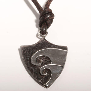 Surfer Necklace with Hawaiian Wave shield Pendant - Zulasurfing Jewelry
 - 2