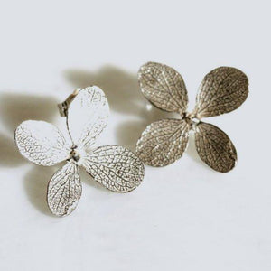 Delicate Sterling Silver post 4 leaf flower Organic Earrings - Zulasurfing Jewelry
 - 2