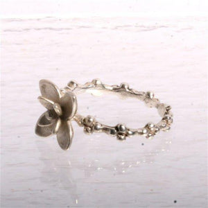 Delicate Sterling silver Flower ring size 7 - Zulasurfing Jewelry
 - 3