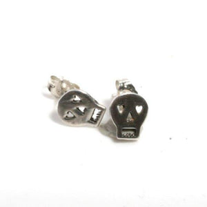 skull earrings