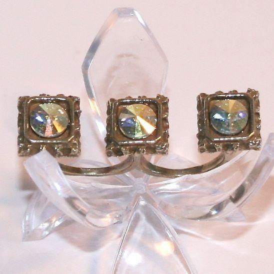 Exquisite 2 finger rings with Swarovski crystals - Zulasurfing Jewelry
 - 1