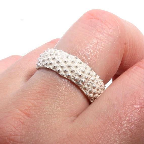 sea urchin band ring in sterling silver size 9 - Zulasurfing Jewelry
 - 2