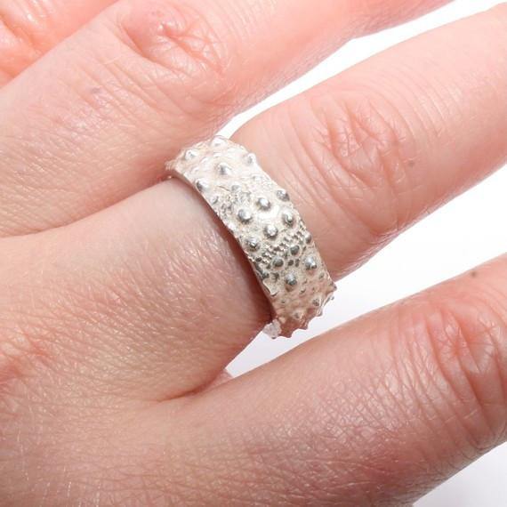 Sterling silver sea urchin band ring size 6.5 - Zulasurfing Jewelry
 - 3