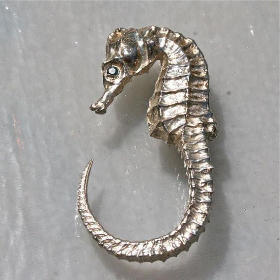 Seahorse ring Sterling Silver with Diamonds eyes - Zulasurfing Jewelry
 - 1