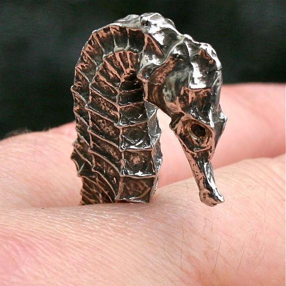 Seahorse ring Sterling Silver with Diamonds eyes - Zulasurfing Jewelry
 - 6