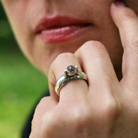 Sterling Silver and a Rose Cut Diamond Ring size 6 - Zulasurfing Jewelry
 - 1