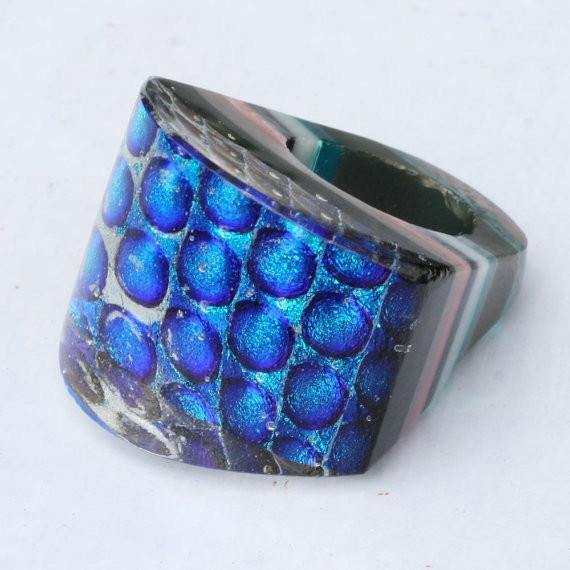 Dichroic glass Cocktail Blue Color Hand Carved ring size 6.5 - Zulasurfing Jewelry
 - 4