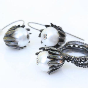 Octopus tentacle silver set with pearl and brown diamonds - Zulasurfing Jewelry
 - 1