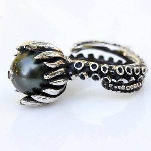 Octopus tentacle ring with a black tahitian pearl and a ruby set - Zulasurfing Jewelry
 - 2
