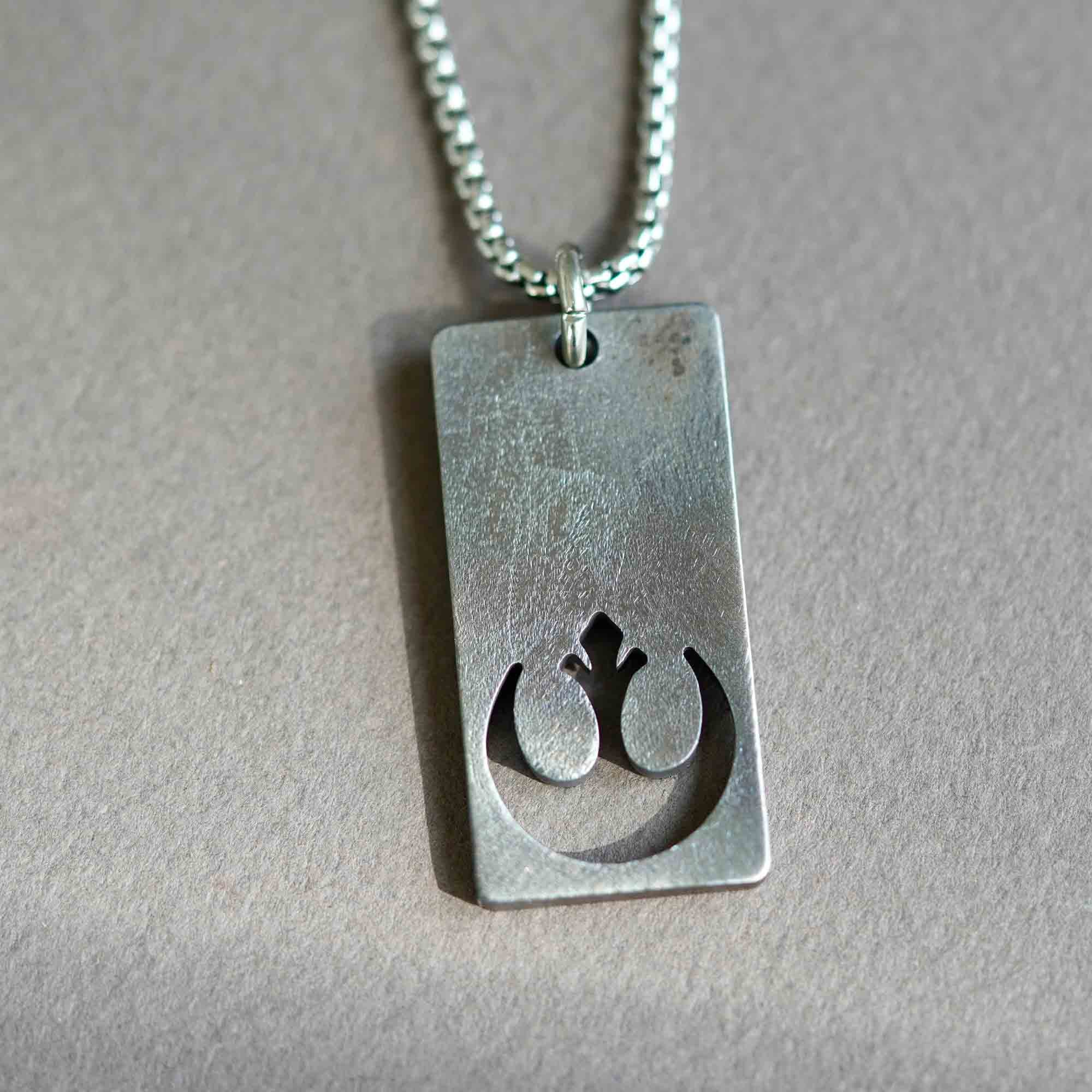 Precious Metal Star Wars Jedi Order Necklace Yellow Gold | Asha Jewelry